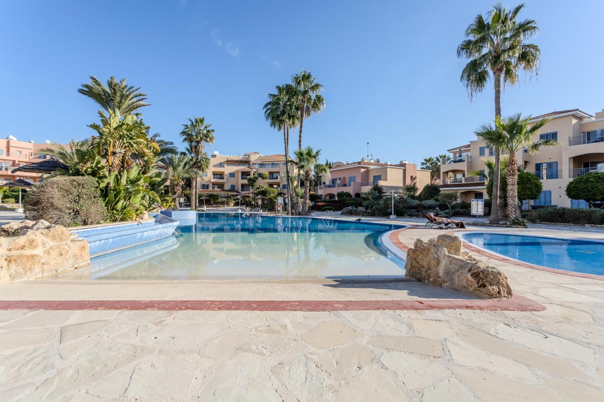 H&O Limnaria Elegance Pool View Apartment Paphos Exterior foto