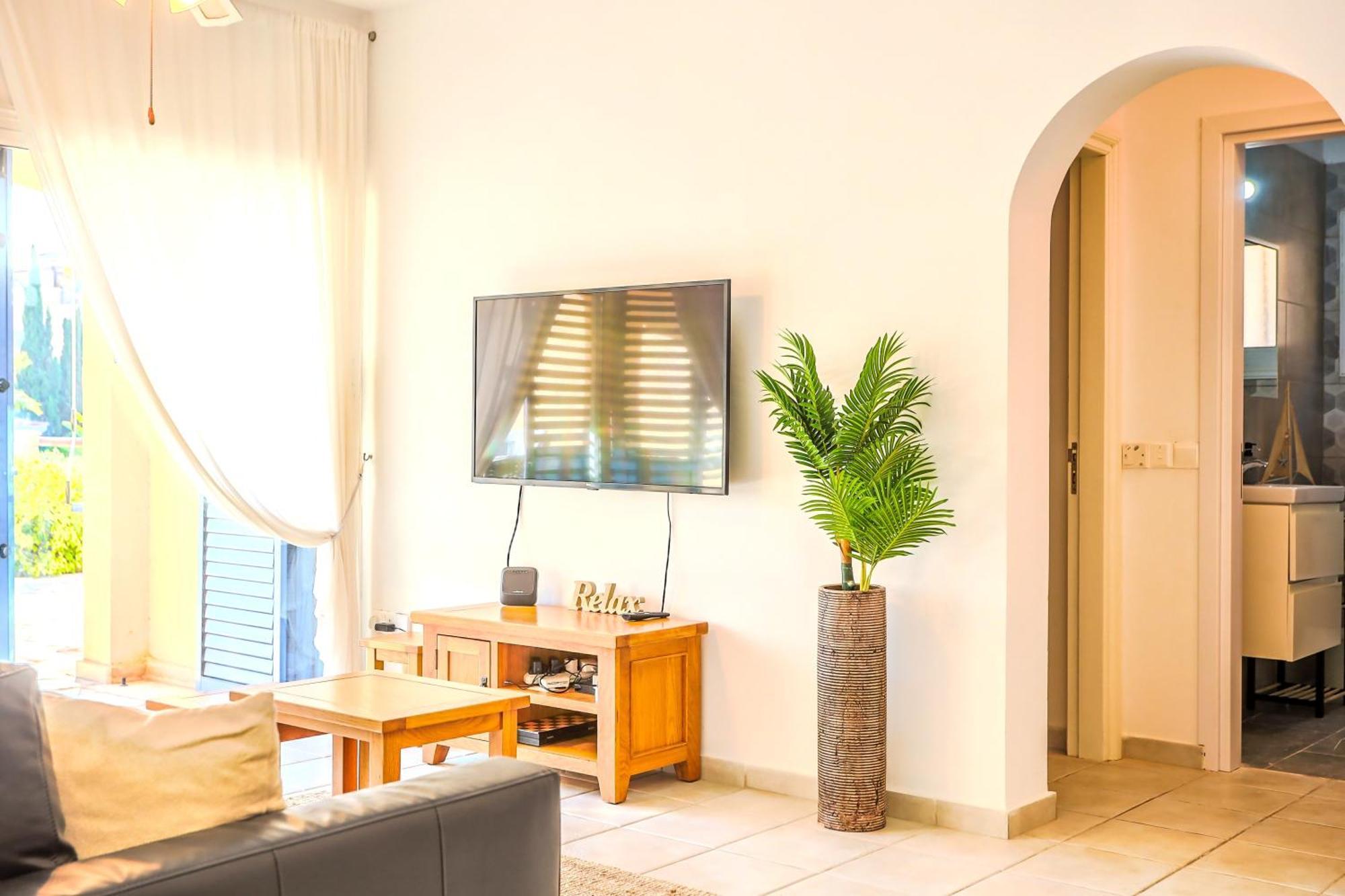 H&O Limnaria Elegance Pool View Apartment Paphos Exterior foto